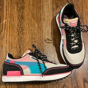Girl’s Puma Multicolored Lightweight Casual Tennis Shoes.
